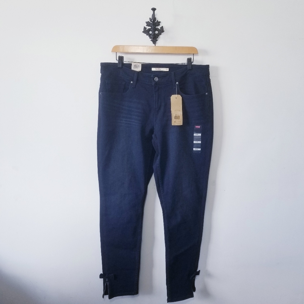 NWT Levi's Skinny Jeans Size 18 Zipper Bow Detail